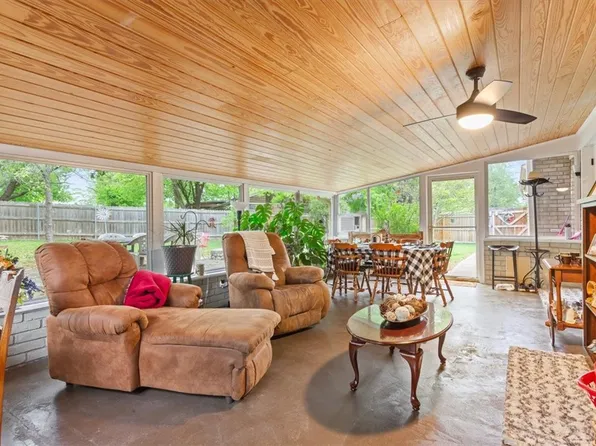 2103 White St, Clifton, TX 76634