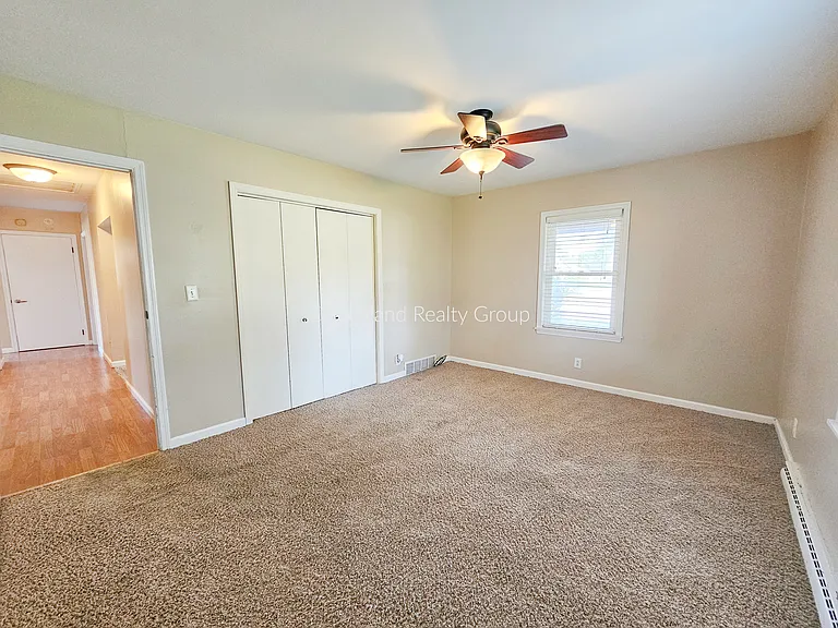 409 N Main St — Photo 8