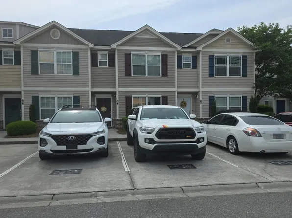 64 Winter Lake Cir, Savannah, GA 31407