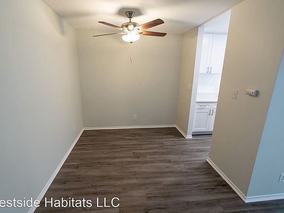 4th image of 314 S Manhattan Pl #10272701