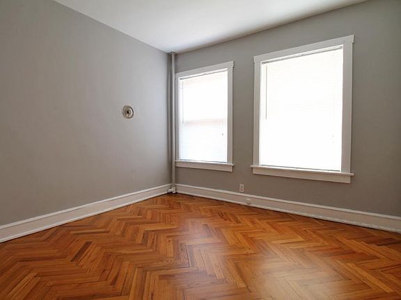 3rd image of 426 Lake St APT F2