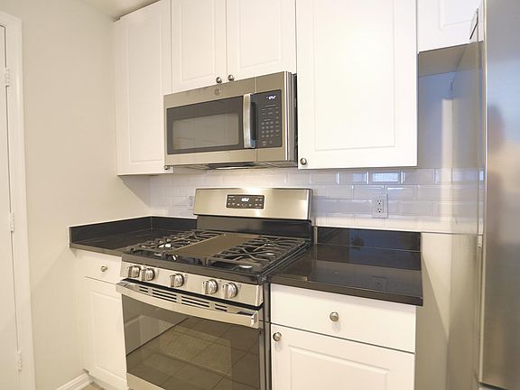 4th image of 2765 Centerboro Dr APT 465