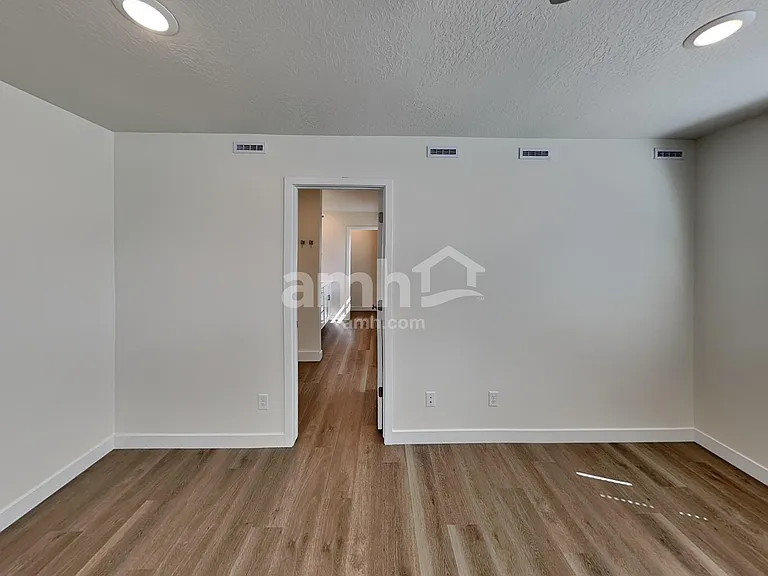 8942 S John Annie Ln — Photo 10