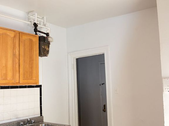 4th image of 735 E 182nd St APT 5D