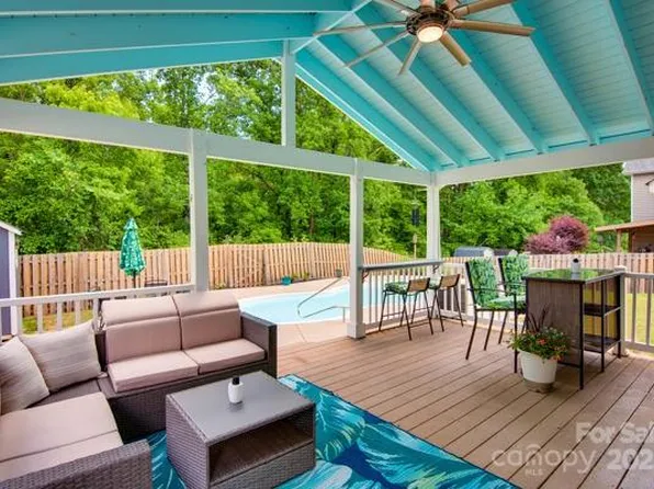 136 Elba Dr, Mooresville, NC 28115