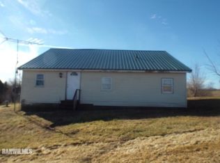 10346 S Skunk Hollow Rd, Mount Carroll, IL 61053