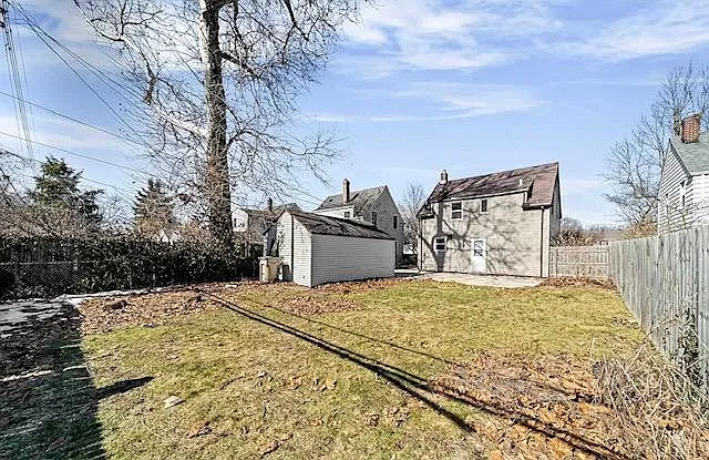 1446 Longfellow Ave — Photo 3