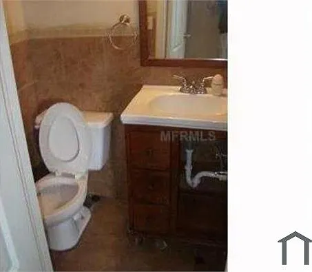 3 bed, 1100 sqft, $2,570 — Photo 4