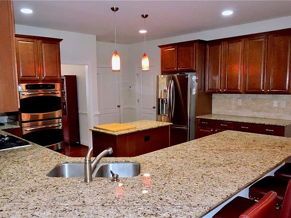 ALT VIEW KITCHEN