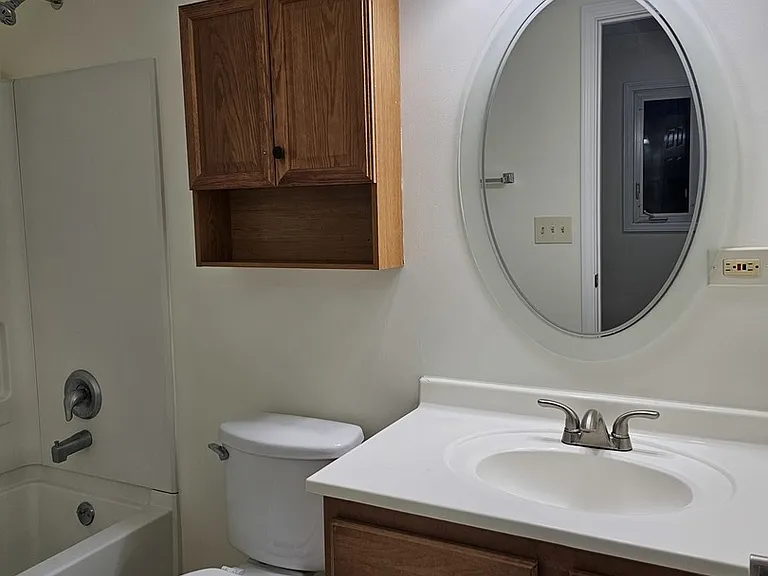833 Village Quarter Rd #G-5 — Photo 21