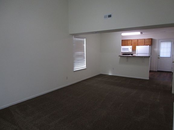 3rd image of 5005-5007 Carrieridge Dr