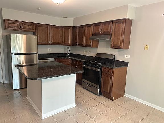 2nd image of 1121 Orleans Dr