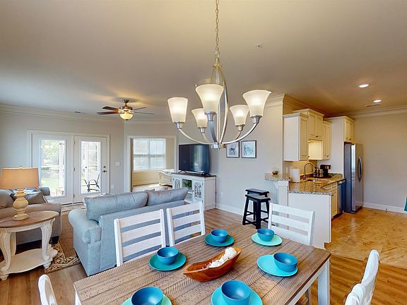 4th image of 81 Delray Dr. #2-A