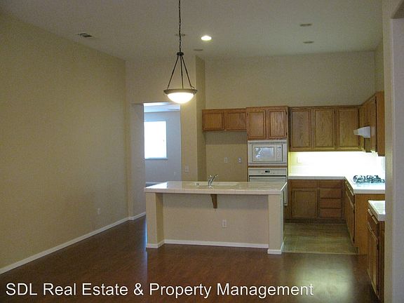 5th image of 38230 Camarada Ln