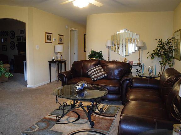 2nd image of 11 Baltusrol Dr