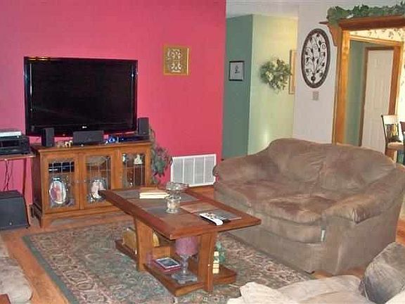 5th image of 4 N Gibson Ln