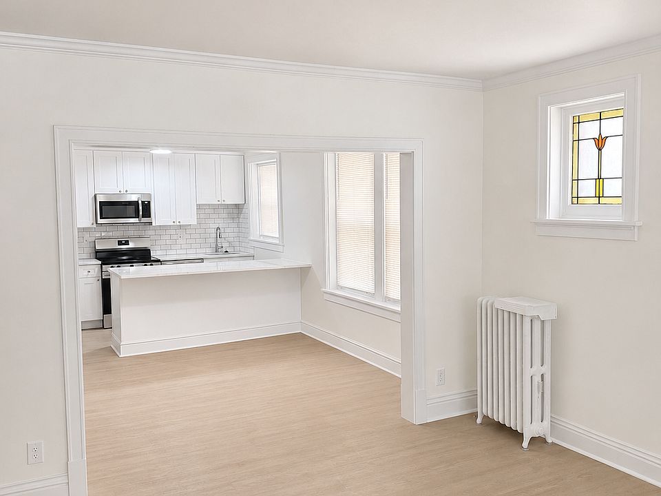 1st image of 4972 Lindenwood Ave #4972