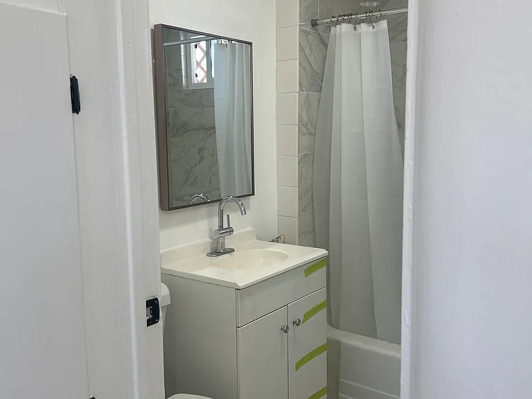 1622 W El Segundo Blvd #2 — Photo 6