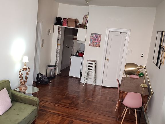 2nd image of 140 E 27th St #2F