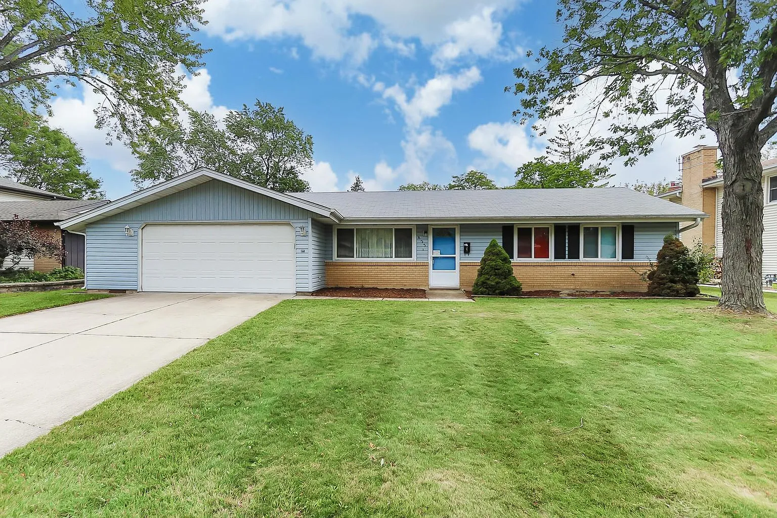823 Georgean Ln photo 1