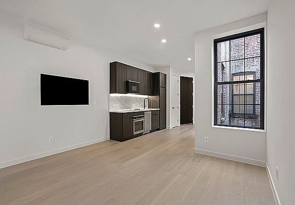 5th image of 30-70 44th St #2W