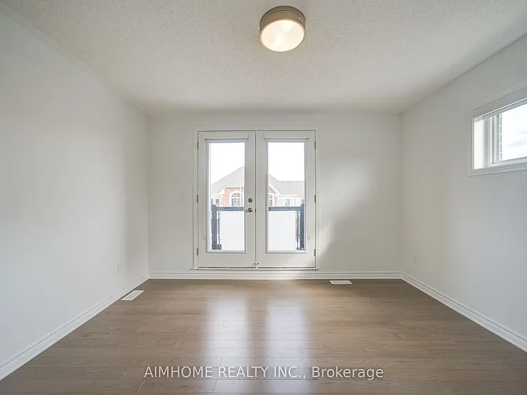 60 Avani Ave — Photo 14