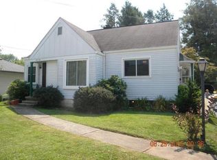 44 E Lemon St, Lititz, PA 17543