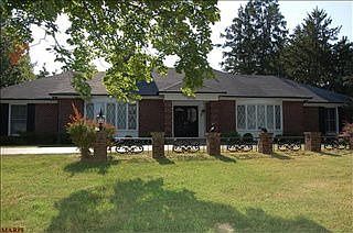 1st image of 159 Ladue Oaks Dr