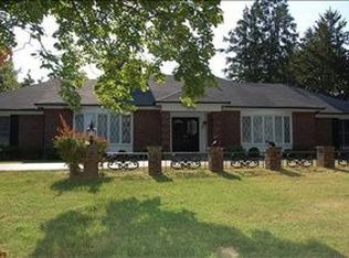 159 Ladue Oaks Dr, Saint Louis, MO 63141