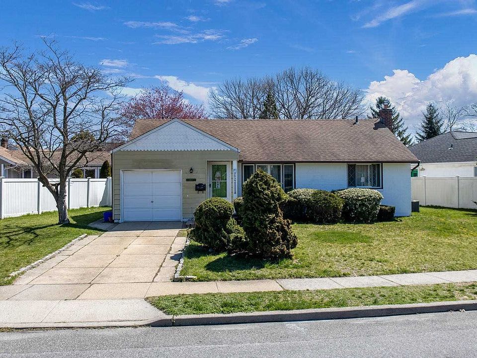 1st image of 2927 Derby Dr W