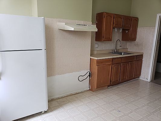 1st image of 313 22nd St #2