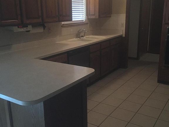 4th image of 5806 Hardwick Dr
