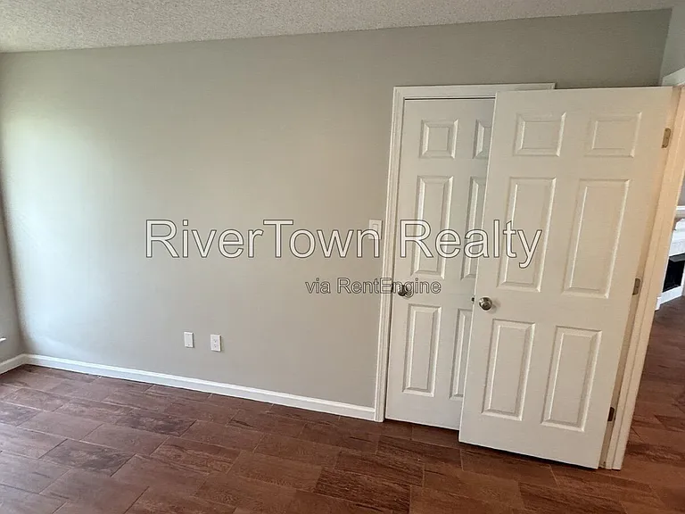 10570 Pecan View Dr — Photo 20