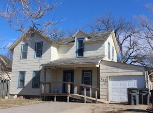 217 N Central St, Carson, IA 51525