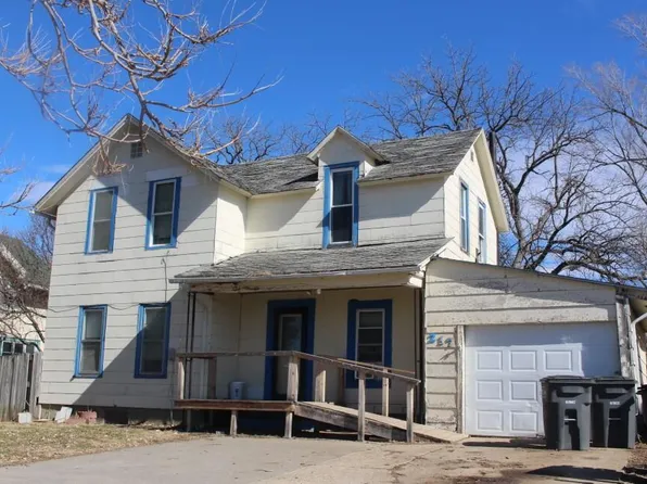 217 N Central St, Carson, IA 51525