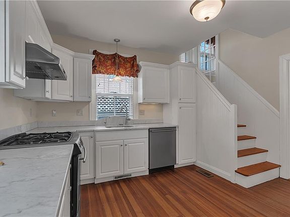 3rd image of 98 Butler Ave