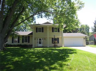 55 Brentwood Ln, Fairport, NY 14450