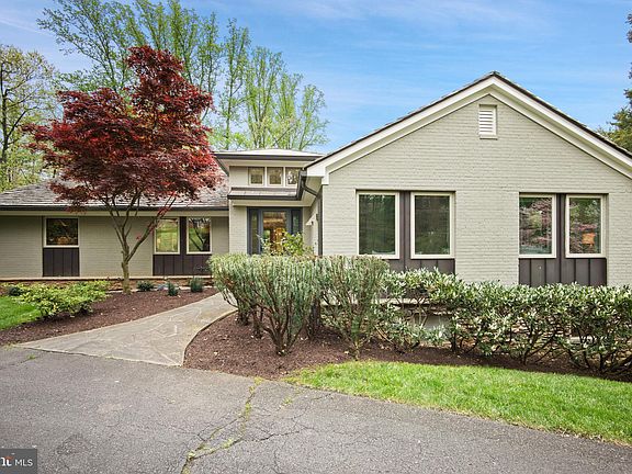 2nd image of 6445 Walters Woods Dr