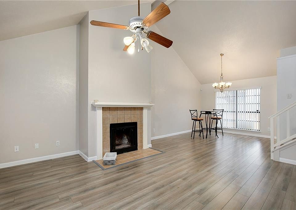 1st image of 2915 Forest Creek Dr