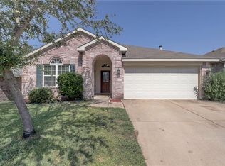 1721 Ironworks Dr, Dallas, TX 75253