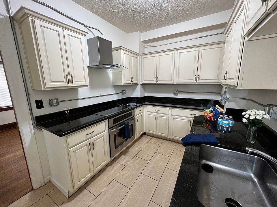 1st image of 103 S 49th Ave APT 15