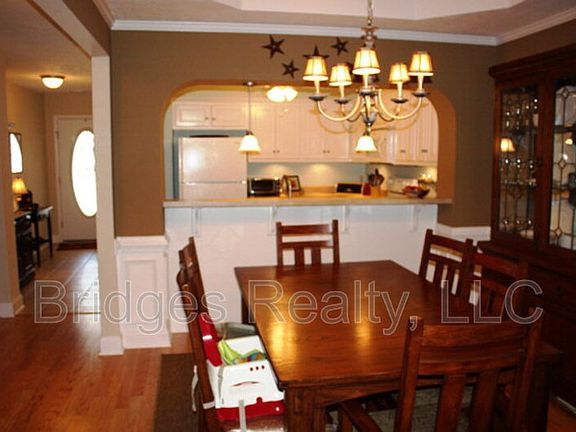 4th image of 815 Whispering Willow Ct