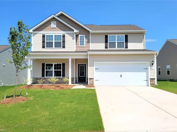 243 Macintosh Dr, King, NC 27021