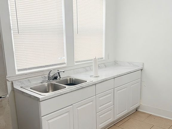 4th image of 2232 Annette St #2