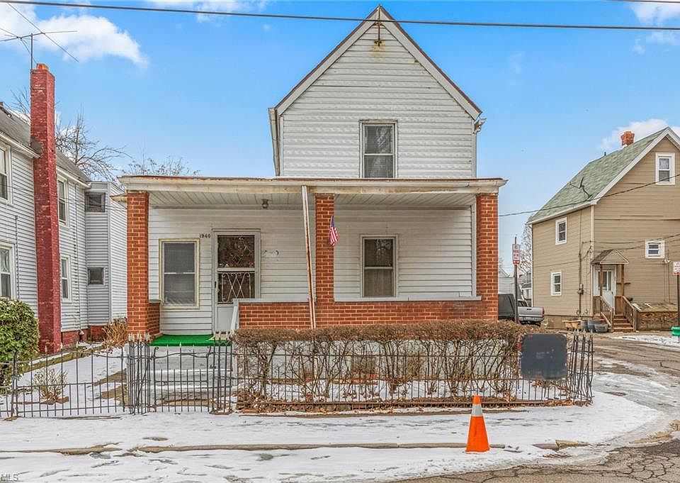 1st image of 1940 E 124th Pl