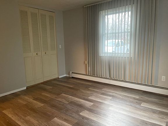 5th image of 1868 Livingston St APT B7