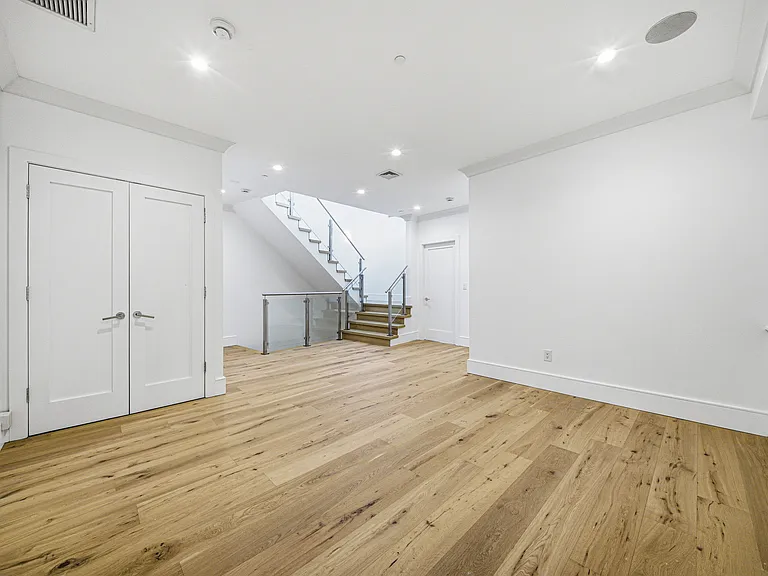 431 Marlborough St #3 — Photo 35