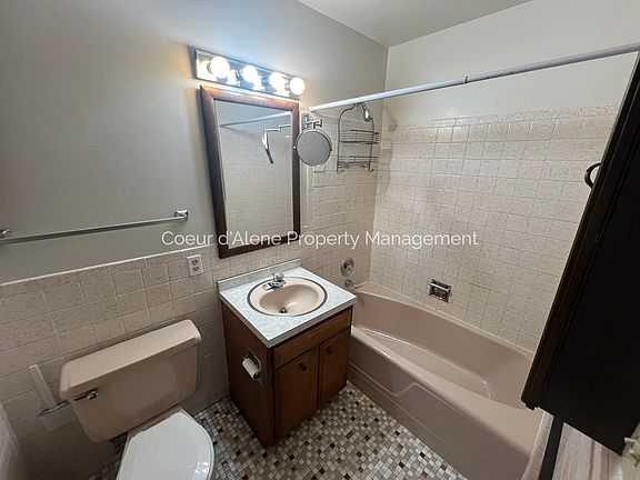 5th image of 721 E Best Ave #3