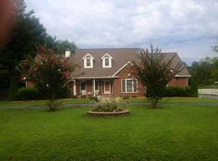 300 S Dry Valley Rd, Cookeville, TN 38506