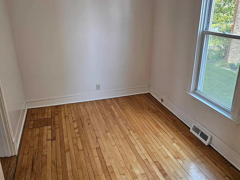 4816 W Berteau Ave #1 — Photo 15